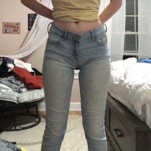 hollister light wash jeans